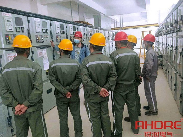 現(xiàn)場實操培訓(xùn).jpg 現(xiàn)場實操培訓(xùn).jpg