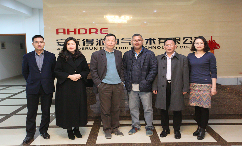 得潤(rùn)電氣　35KV開(kāi)關(guān)柜生產(chǎn)廠(chǎng)家　咨詢(xún)熱線(xiàn)：4000551777　QQ:3176885416