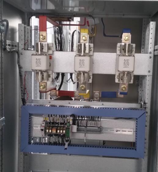 安徽得潤電氣技術(shù)有限公司，主營：高低壓開關(guān)柜，高低壓無功補(bǔ)償柜，消弧消諧裝置，自動化控制系統(tǒng)，綜保、儀表等，全國統(tǒng)一客服熱線：400-0551-777