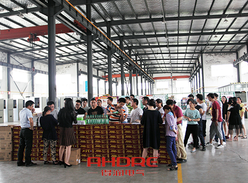 得潤電氣 開關柜生產廠家 咨詢熱線:4000551777 得潤電氣 開關柜生產廠家 咨詢熱線:4000551777