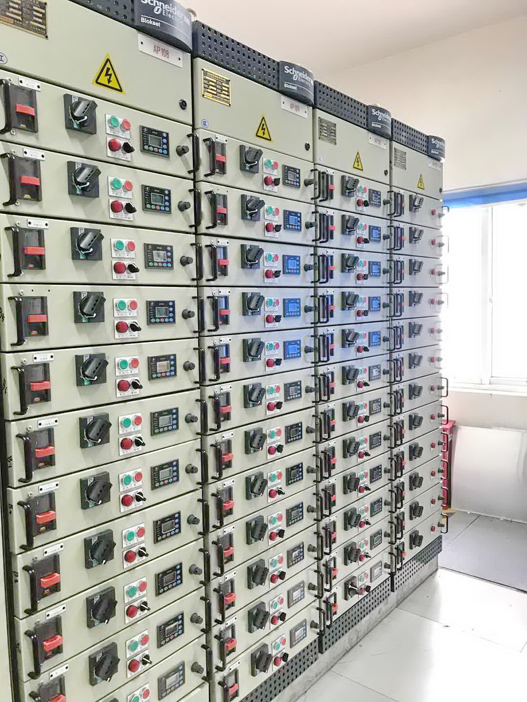 施耐德低壓柜 400-128-7988 施耐德低壓柜 400-128-7988