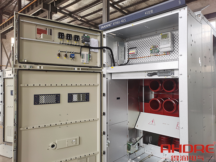 手車(chē)室和繼電器室.jpg 手車(chē)室和繼電器室.jpg